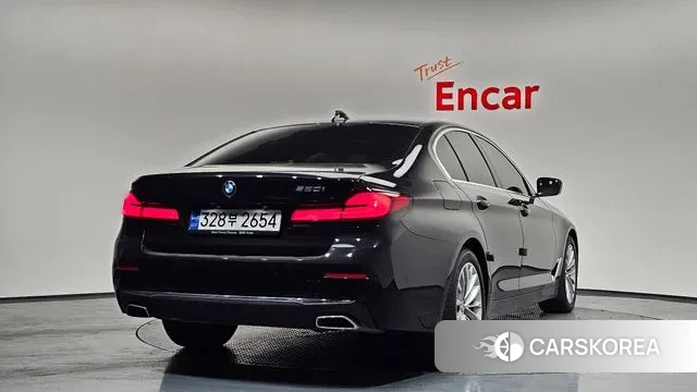 BMW 5 Series (G30) id 3634371 из Кореи 12