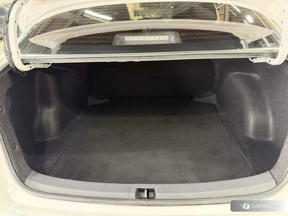 Toyota Corolla id 4420940 из Китая 12