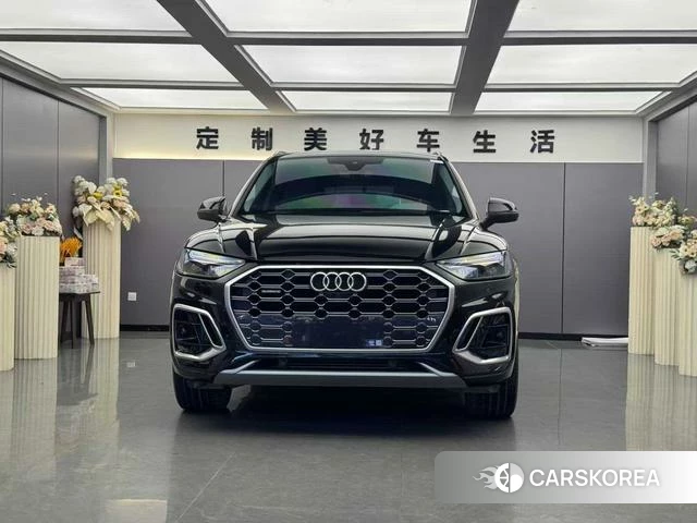 Audi Q5L Sportback 2023 Черный из Китая, фото 2