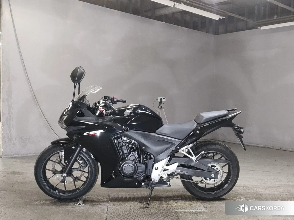 Проданный Honda CBR400R 2016 из Японии, фото 2