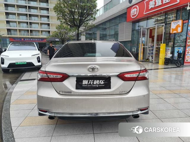 Toyota Camry 2024 Серебристо-серый из Китая, фото 2