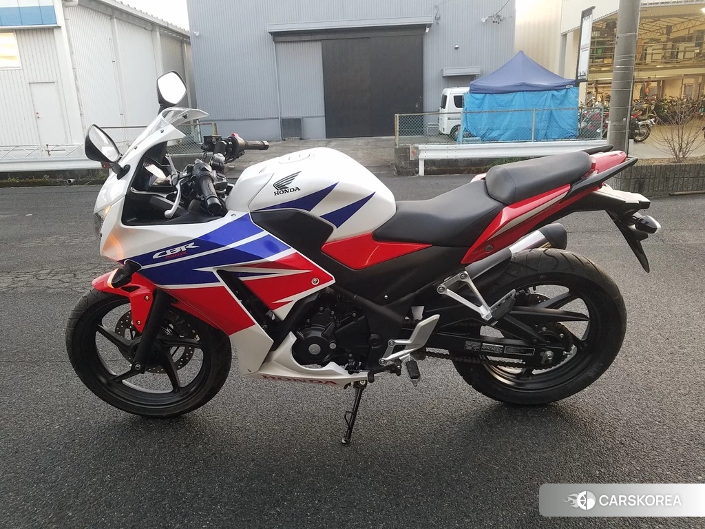 Проданный Honda CBR250R ABS 2015 из Японии, фото 2