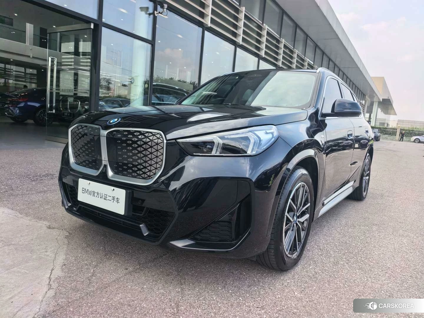 BMW iX1 2025 Черный из Китая, фото 2