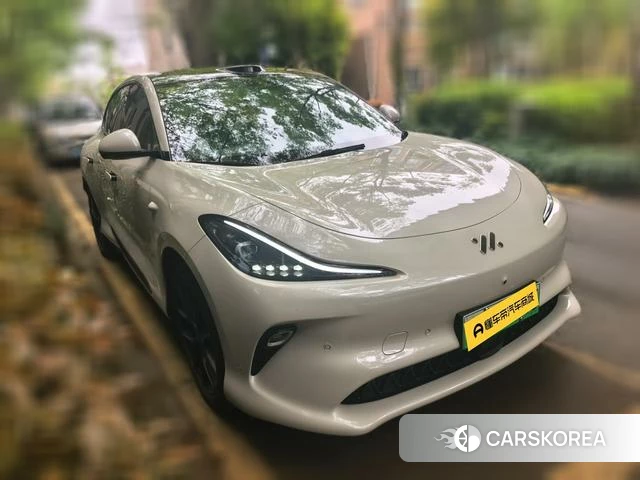 Zhiji Automobile Zhiji LS6 2024 Белый из Китая, фото 2