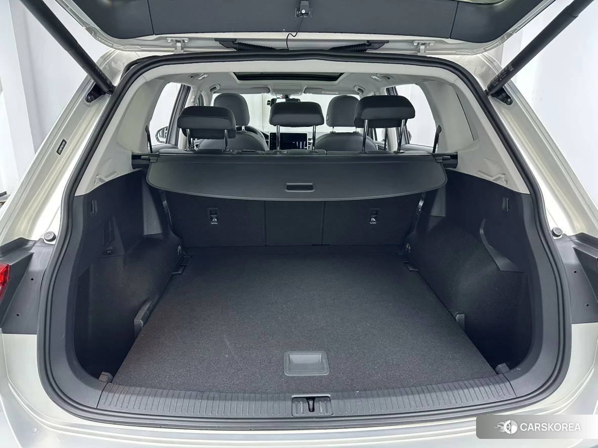Volkswagen Tiguan L id 4479606 из Китая 12