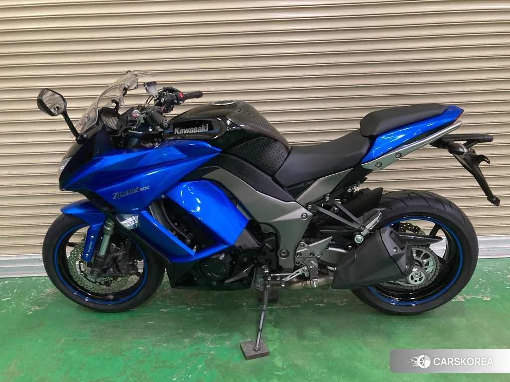 Проданный Kawasaki Z1000SX 2011 из Японии