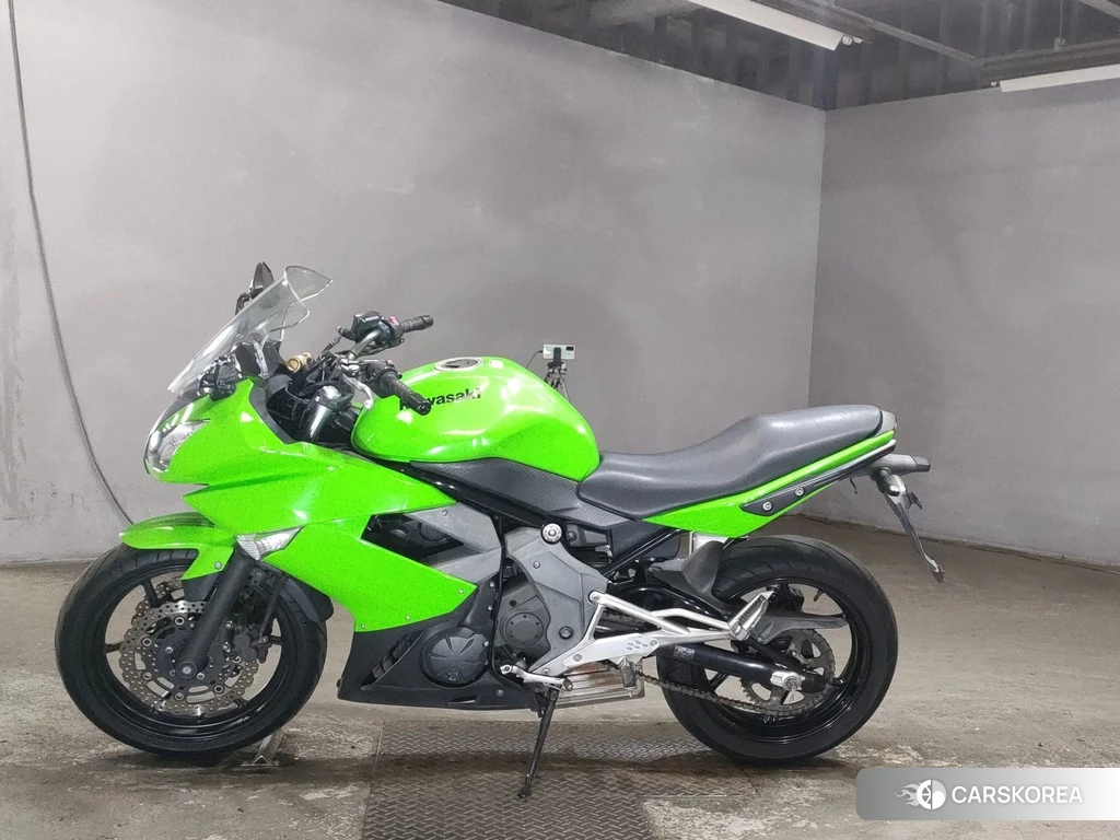 Проданный Kawasaki NINJA 400R 2010 из Японии