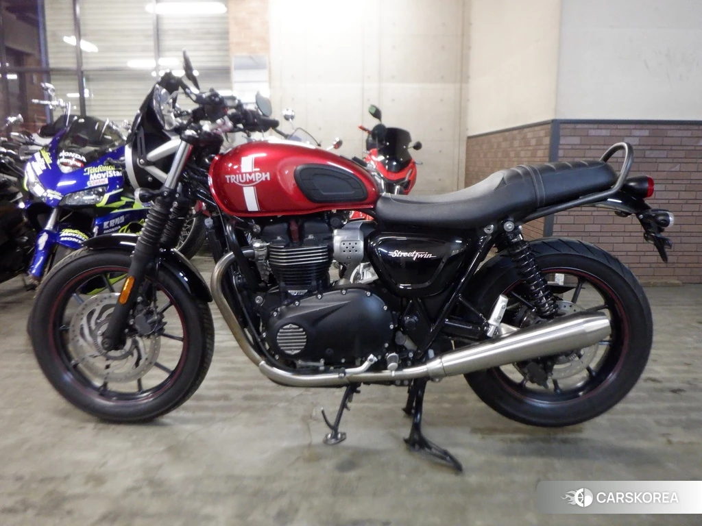 Проданный Triumph STREET TWIN 2016 из Японии, фото 2