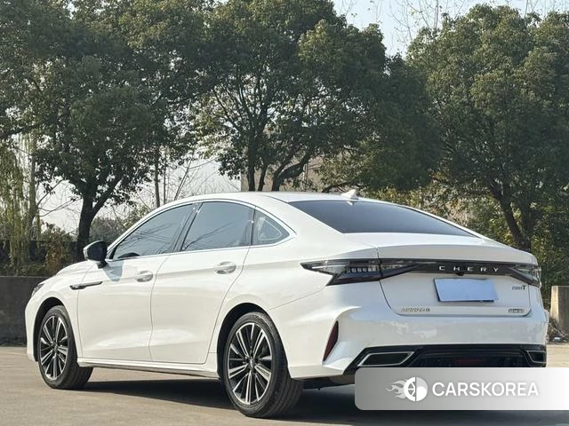 Chery Arrizo 8 2023 Белый из Китая, фото 2
