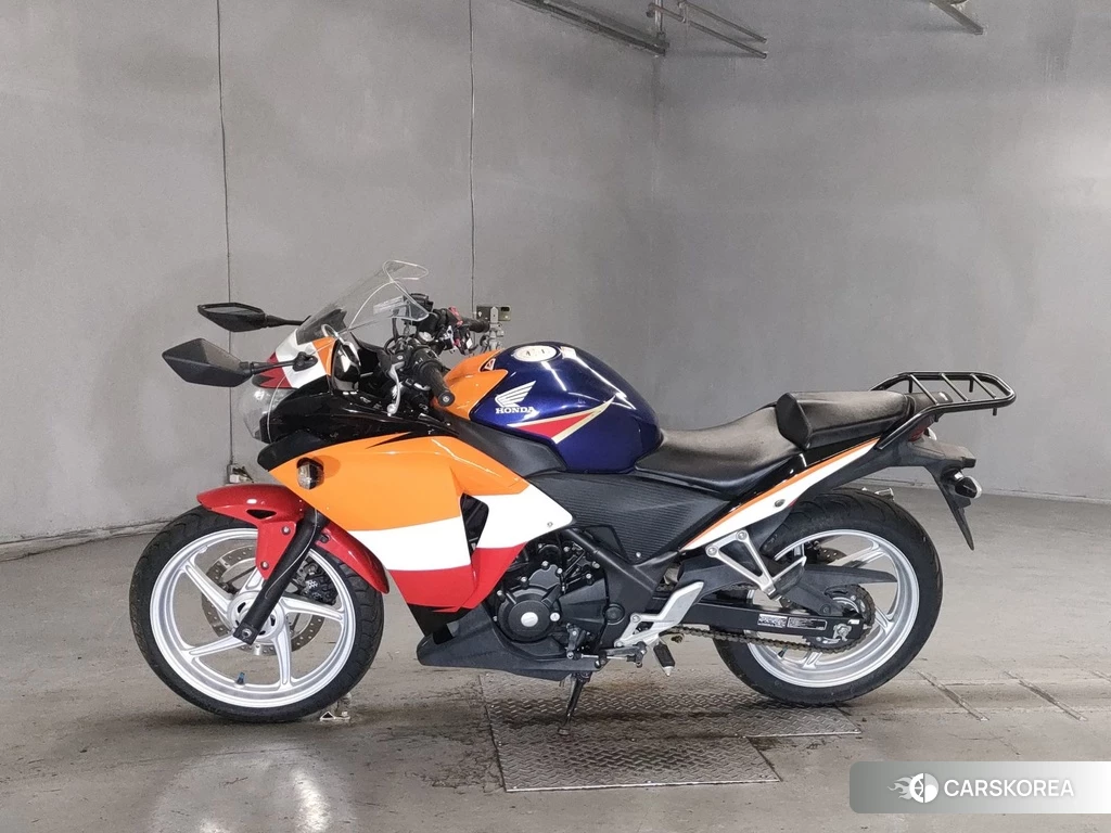 Проданный Honda CBR250R 2011 из Японии