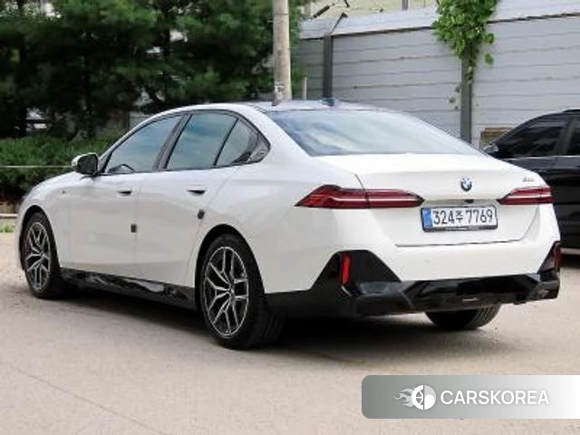 BMW 5 Series (G60) id 4584177 из Кореи 12