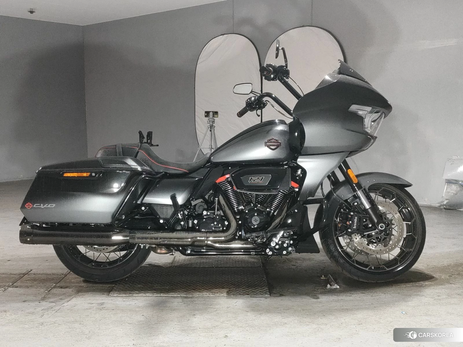 Harley-Davidson Road Glide FLTRXSE 1980 CVO 2025 из Японии, фото 3