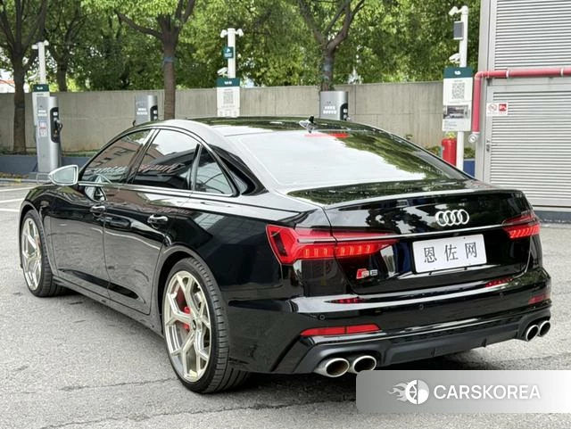 Audi S6 2021 Черный из Китая, фото 2