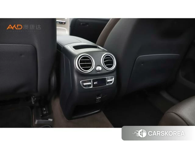 Mercedes-Benz GLC 2021 Белый из Китая, фото 2