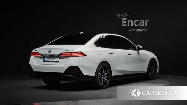 BMW 5 Series (G60) id 3870037 из Кореи 12