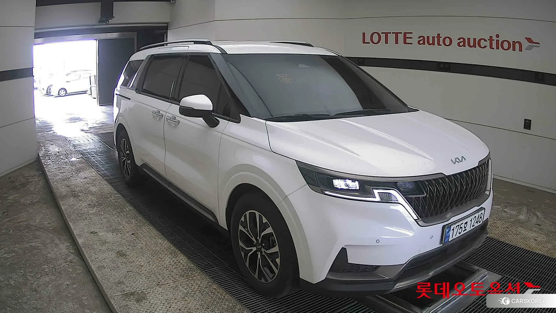 Kia Carnival id 3882126 из Кореи 12