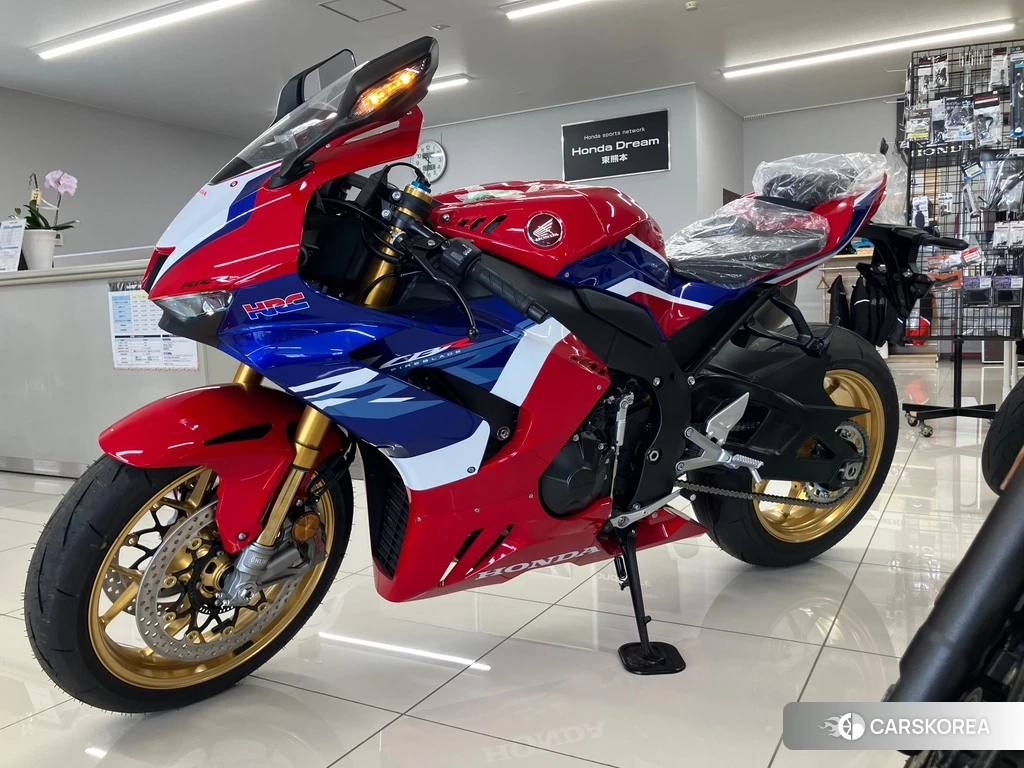 Проданный Honda CBR1000RR-R FIREBLADE SP 2024 из Японии, фото 2
