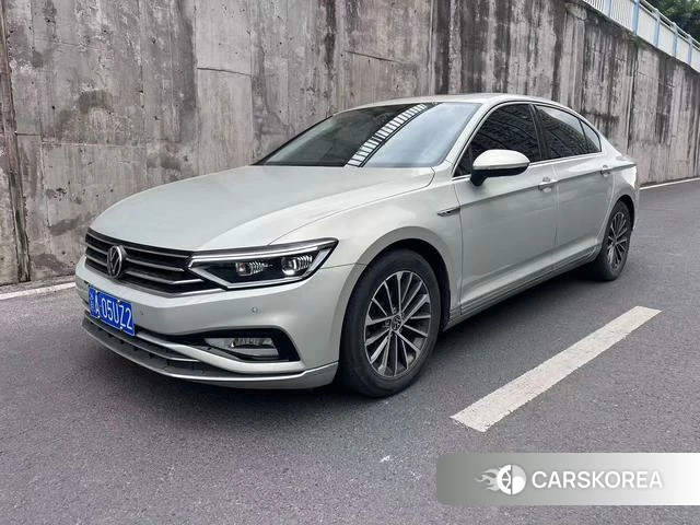 Volkswagen Magotan 2021 Шампань из Китая, фото 2