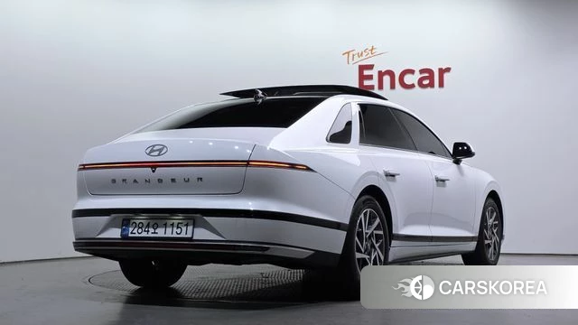 Hyundai Grandeur (GN7) id 4292693 из Кореи 12