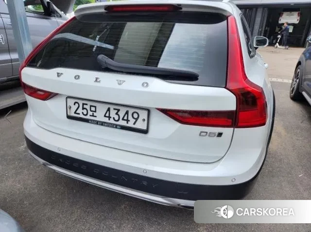 Volvo V90 Cross-Country 2019 Белый из Кореи, фото 2
