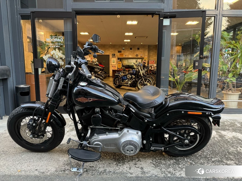 Проданный Harley-Davidson Softail Cross Bones FLSTSB1580 2011 из Японии, фото 2
