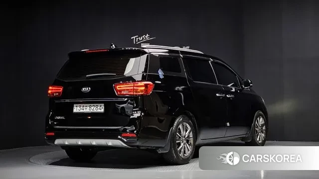 Kia The New Carnival id 2976624 из Кореи 12