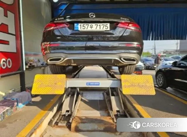 Mercedes-Benz E-Class W213 2022 Черный из Кореи, фото 2