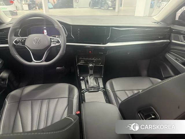 Volkswagen Passat id 4240483 из Китая 10