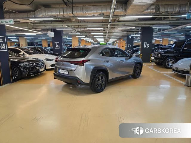 Lexus UX300h id 4691187 из Кореи 11