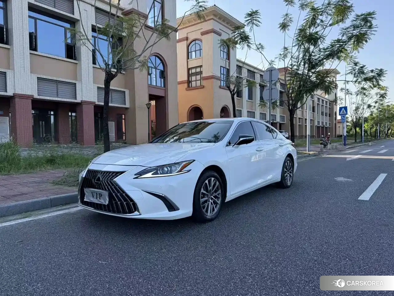 Lexus ES 2024 Белый из Китая, фото 2