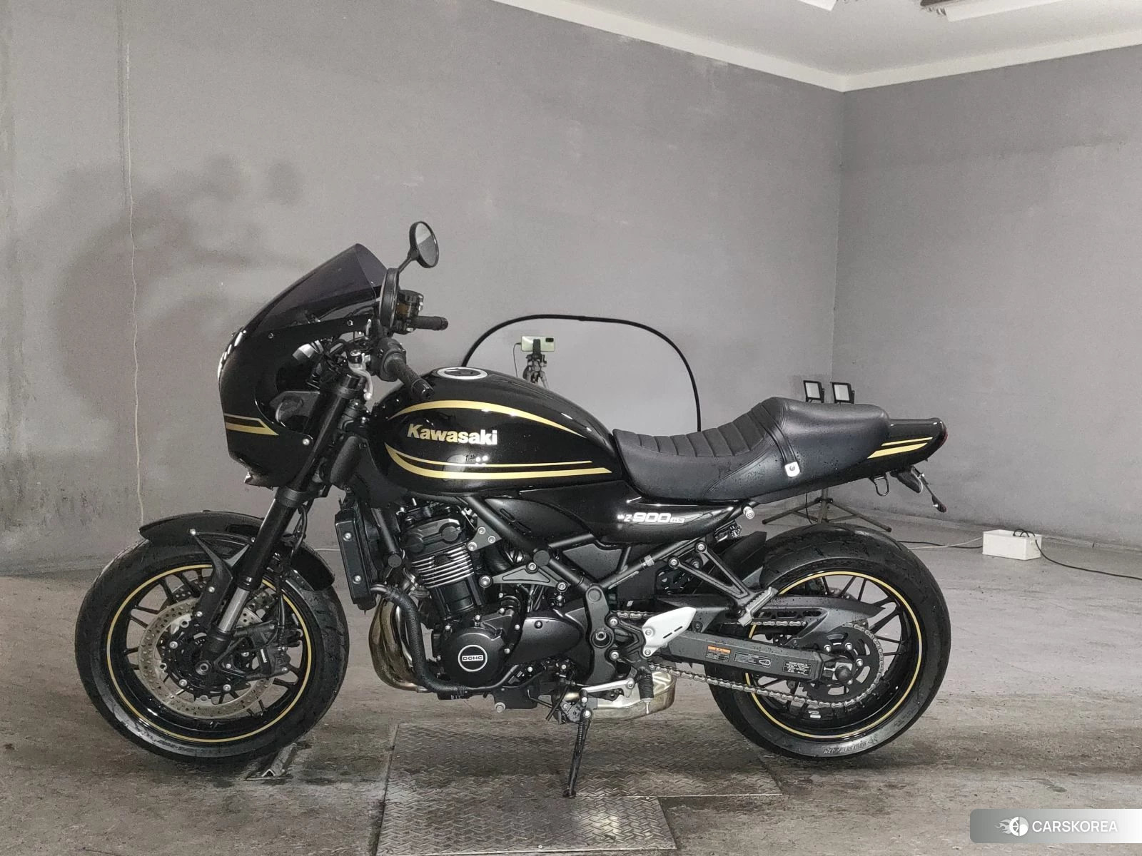 Проданный Kawasaki Z900RS CAFE 2023 из Японии