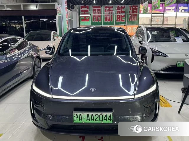 Tesla Model Y 2025 Черный из Китая, фото 6