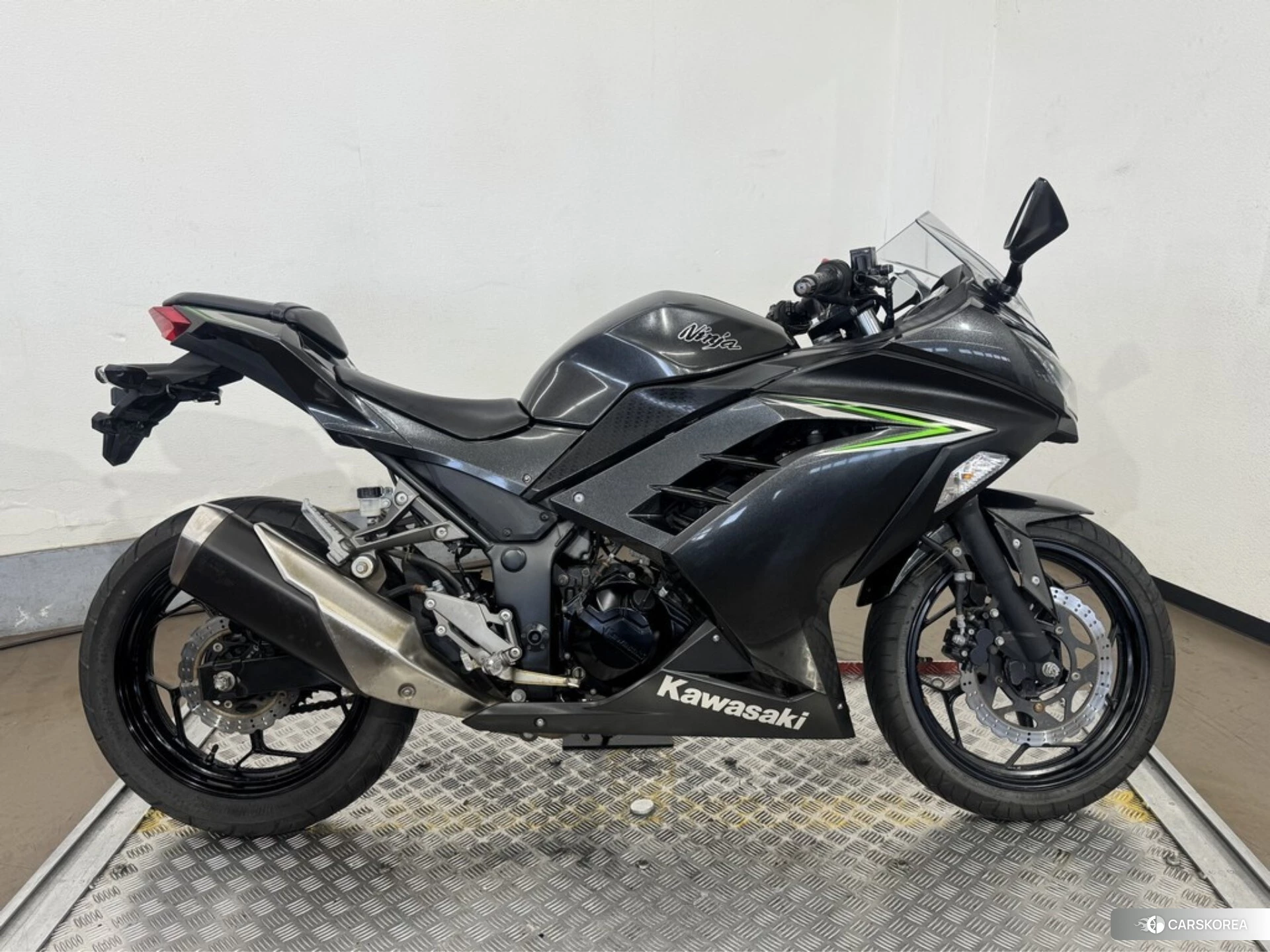 Kawasaki NINJA 250 id 4192810 из Японии 12