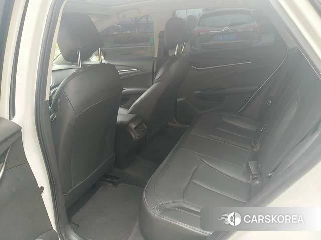 Buick Yinglang 2022 Белый из Китая, фото 3