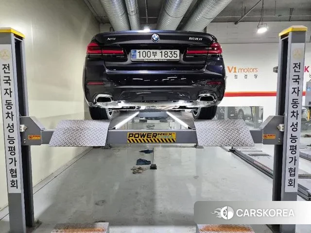 BMW 5 Series (G30) 2023 Черный из Кореи, фото 2