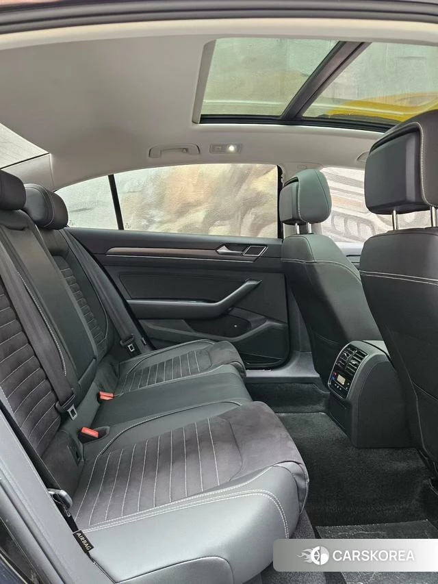 Volkswagen Magotan 2022 Черный из Китая, фото 2