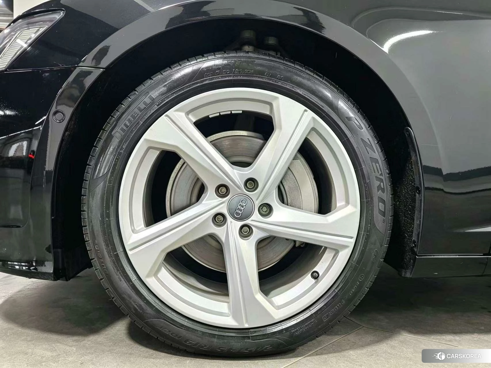 Audi A6L id 4479320 из Китая 9