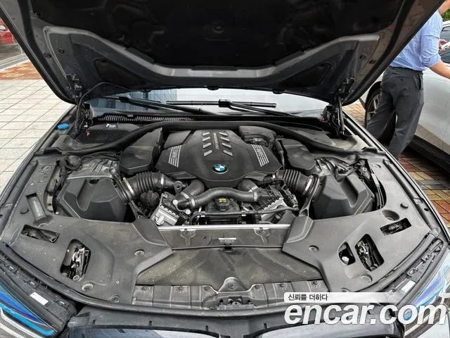 BMW 5 Series (G30) 2023 Серебристо-серый из Кореи, фото 2