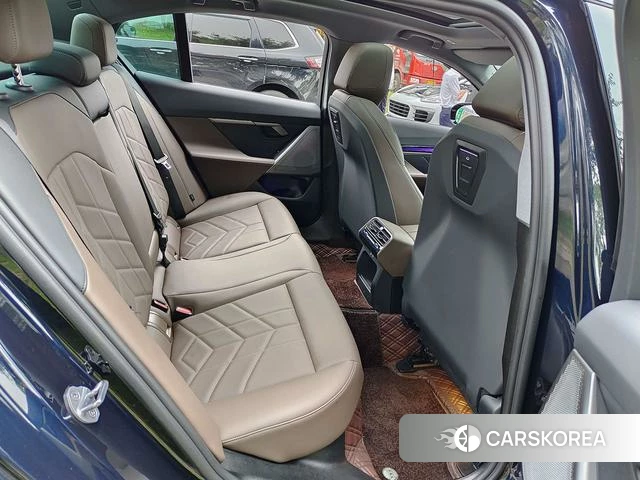BMW 5 series (imported) 2025 Черный из Китая, фото 2