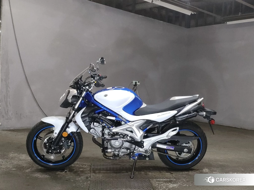 Проданный Suzuki GLADIUS 650 2012 из Японии