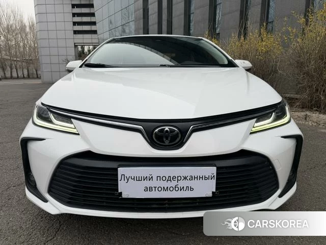 Toyota Corolla 2023 Белый из Китая, фото 3