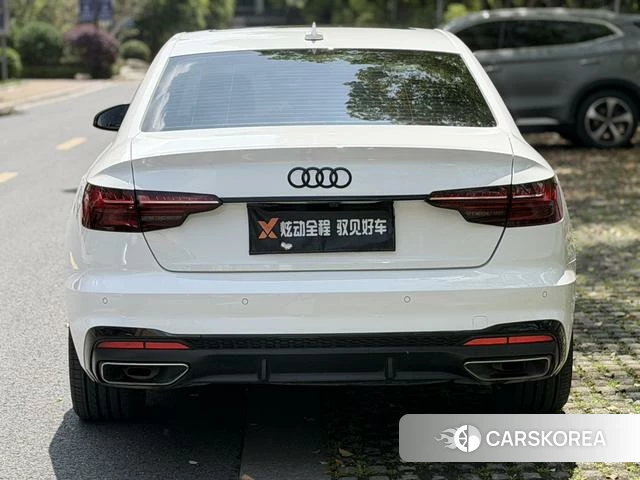 Audi A4L 2022 Белый из Китая, фото 2