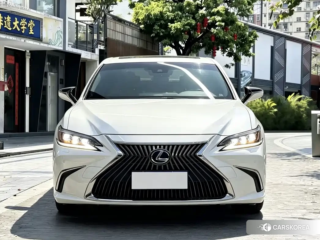 Lexus ES 2021 Белый из Китая, фото 2
