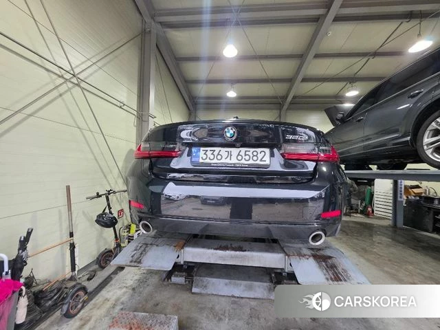 BMW 3 Series (G20) 2023 Черный из Кореи, фото 2