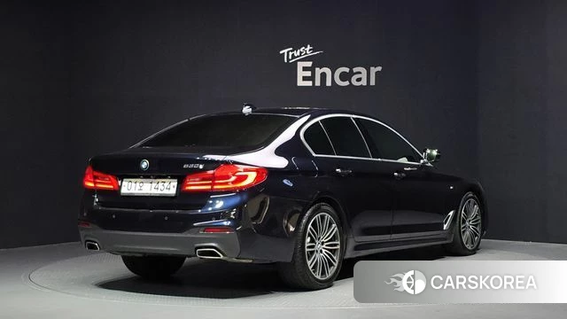 BMW 5 Series (G30) id 4652418 из Кореи 12