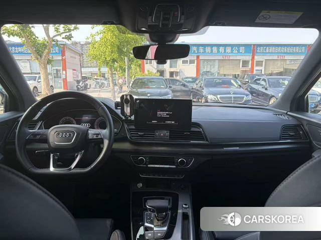 Audi Q5L 2022 Темно-серый из Китая, фото 2
