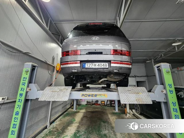 Hyundai Santa Fe (MX5) 2023 Серебристо-серый из Кореи, фото 2