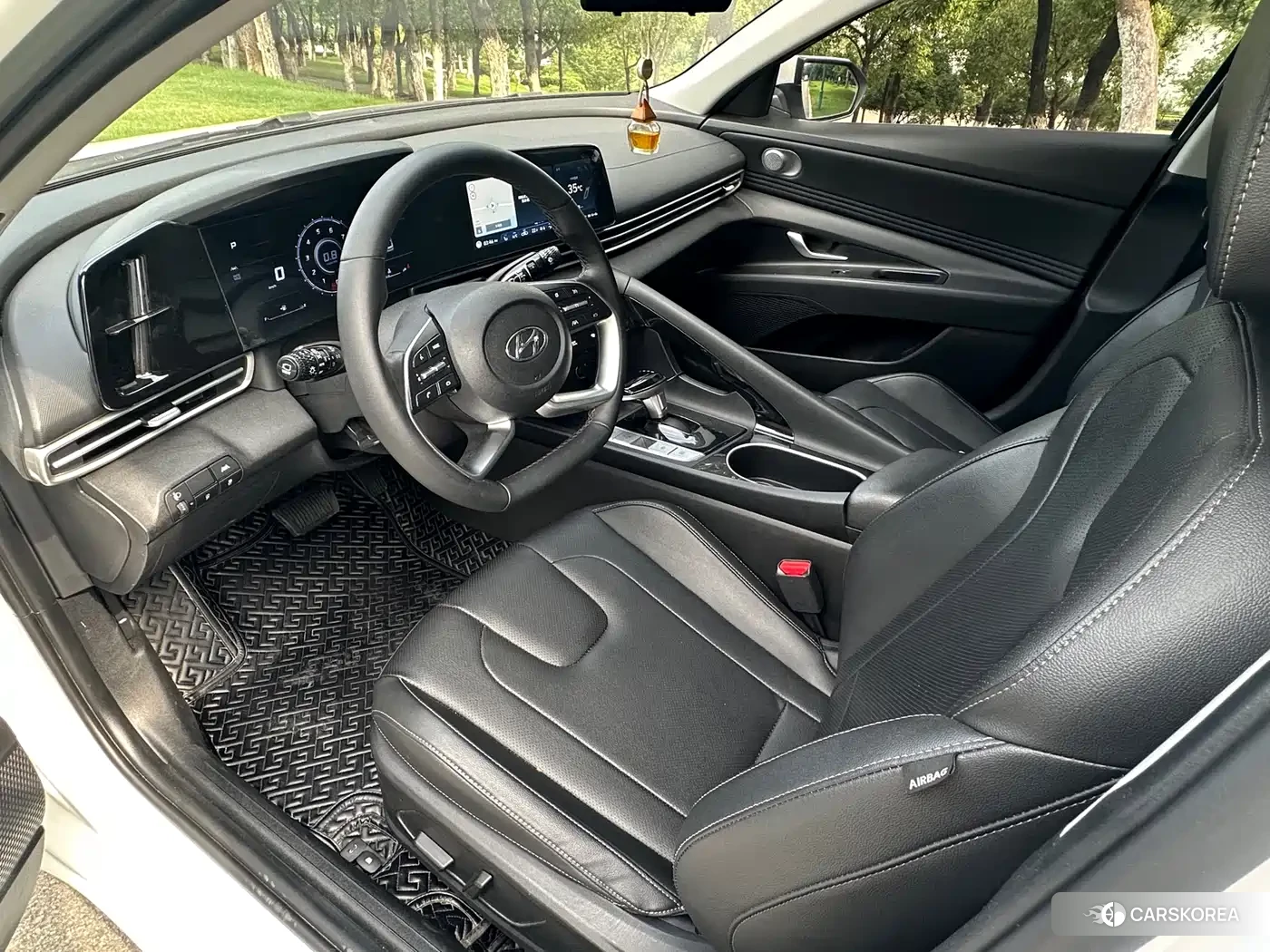 Hyundai Elantra 2023 Белый из Китая, фото 2