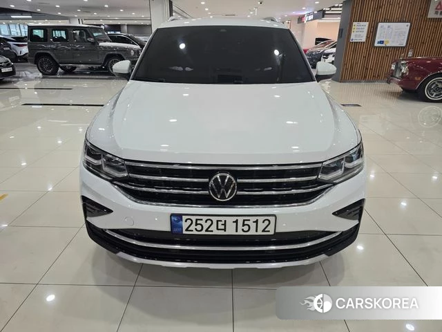 Volkswagen Tiguan second Generation 2022 Белый из Кореи, фото 5