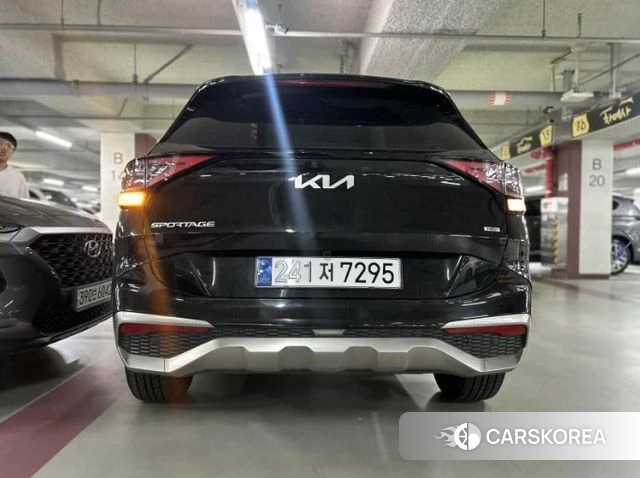 Kia Sportage 5th Generation Hybrid 2022 Черный из Кореи, фото 2